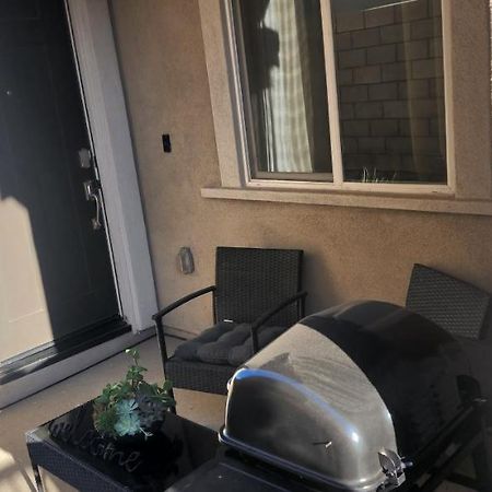 Private Lux Apartment In A New Community 폰타나 외부 사진