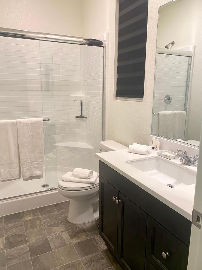 Private Lux Apartment In A New Community 폰타나 외부 사진
